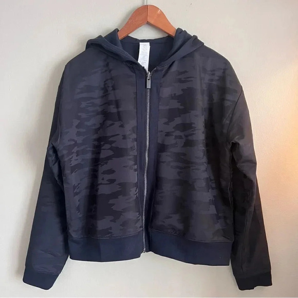 New Balance Determination Reversible Jacket Size Medium - Picture 7 of 14